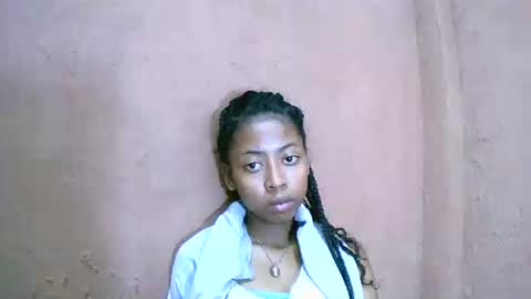 joliekah27 online show from 02/01/25, 04:33