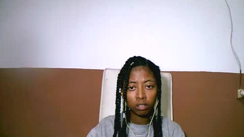 Snapshot of joliekah27 chatting on 02/20/25, 01:36 joliekah27 online show from 02/20/25, 01:36