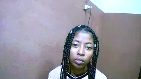 Snapshot of joliekah27 chatting on 02/28/25, 02:20 joliekah27 online show from 02/28/25, 02:20