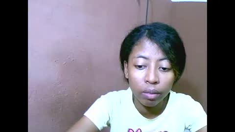 Snapshot of joliekah27 chatting on 03/05/25, 10:21 joliekah27 online show from 03/05/25, 10:21