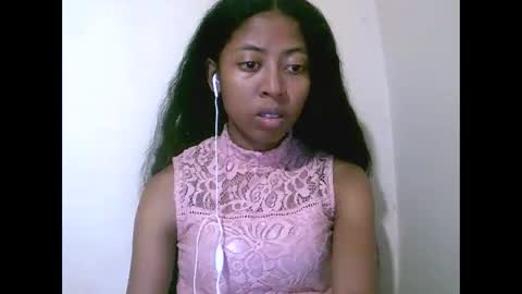 joliekah27 online show from 05/10/26, 08:36