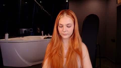 Snapshot of jolly_bean chatting on 01/19/25, 04:12 Polly online show from 01/19/25, 04:12