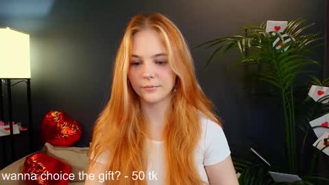 Snapshot of jolly_bean chatting on 02/17/25, 08:41 Polly online show from 02/17/25, 08:41