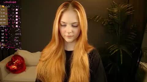 Snapshot of jolly_bean chatting on 02/22/25, 09:01 Polly online show from 02/22/25, 09:01