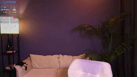 Snapshot of jolly_bean chatting on 10/30/25, 02:24 Polly online show from 10/30/25, 02:24