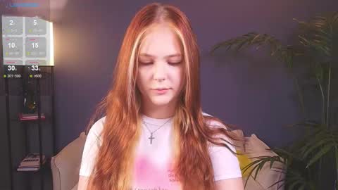 Snapshot of jolly_bean chatting on 11/10/25, 02:54 Polly online show from 11/10/25, 02:54