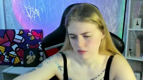 Snapshot of jolly_doll_ chatting on 03/28/26, 04:45 Jolly online show from 03/28/26, 04:45