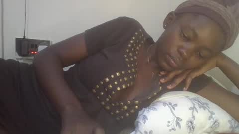 jollynabeb online show from 03/05/25, 08:54