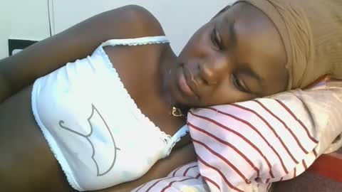 jollynabeb online show from 10/02/25, 07:59