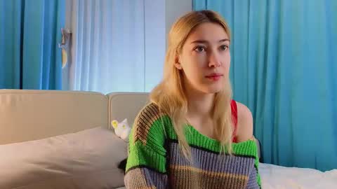 Viola online show from 12/15/25, 11:14