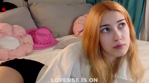 Snapshot of jolyndeb chatting on 02/01/26, 11:53 Viola online show from 02/01/26, 11:53