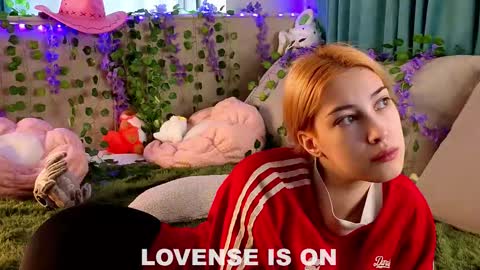 Snapshot of jolyndeb chatting on 02/09/26, 11:36 Viola online show from 02/09/26, 11:36