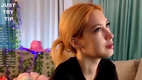 Snapshot of jolyndeb chatting on 02/13/26, 01:18 Viola online show from 02/13/26, 01:18