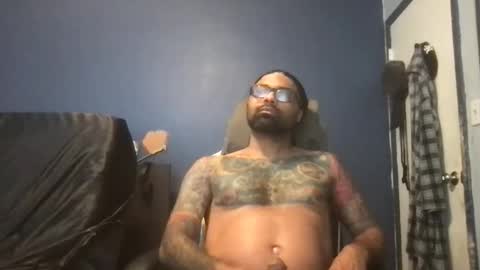Snapshot of jon2h6k chatting on 04/20/26, 01:19 jon2h6k online show from 04/20/26, 01:19