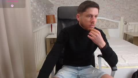 JonahShaw online show from 04/30/26, 05:03