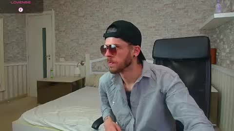 JonahShaw online show from 06/18/26, 04:13
