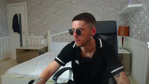 JonahShaw online show from 06/24/26, 04:11