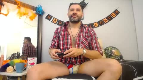  JONAS BEARD  online show from 10/24/25, 02:46