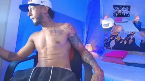 Snapshot of jonas_conor chatting on 10/08/25, 07:44 Jonas online show from 10/08/25, 07:44