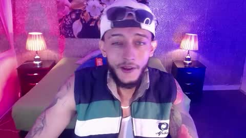 Snapshot of jonas_conor chatting on 11/25/25, 07:47 Jonas online show from 11/25/25, 07:47