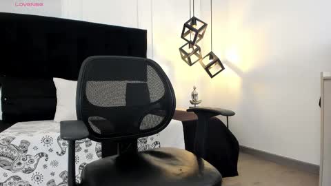 Jonathan Danielss  online show from 02/21/25, 11:44