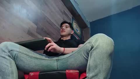 jonathancast08 online show from 02/27/26, 05:02