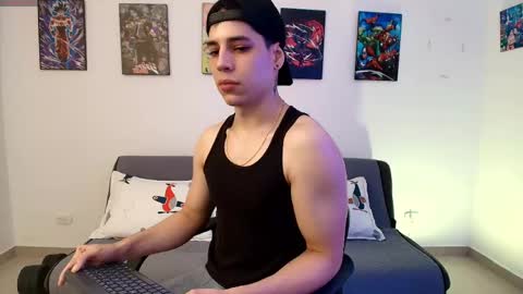 Instagram jonathanfit14 online show from 05/08/26, 10:59