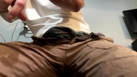 Snapshot of jonnkata chatting on 12/15/25, 04:50 Jonnkata online show from 12/15/25, 04:50