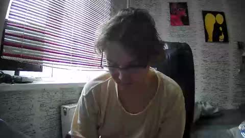 Snapshot of jonnymyloka chatting on 03/11/25, 11:33 JONNY online show from 03/11/25, 11:33
