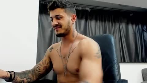 jonnyporn1 online show from 01/06/25, 05:06