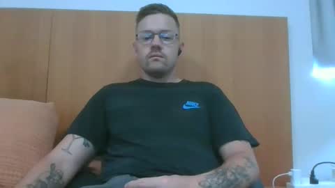 Snapshot of jonoy1995 chatting on 02/15/25, 11:58 jonoy1995 online show from 02/15/25, 11:58