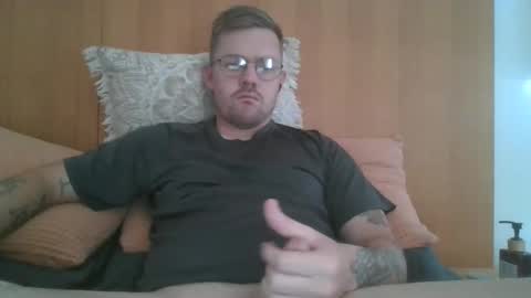 Snapshot of jonoy1995 chatting on 02/25/25, 04:03 jonoy1995 online show from 02/25/25, 04:03