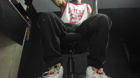 Snapshot of jordan33blake chatting on 02/18/25, 12:39 jordan33blake online show from 02/18/25, 12:39