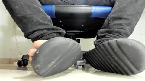 Snapshot of jordan33blake chatting on 11/17/25, 01:00 jordan33blake online show from 11/17/25, 01:00