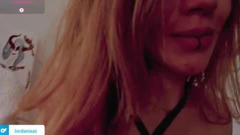 Snapshot of jordaniaa_ chatting on 09/29/25, 05:40 Megan  OF Jordaniaas online show from 09/29/25, 05:40