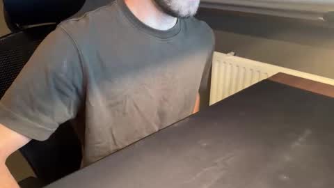 Snapshot of jordansolid chatting on 12/17/25, 09:15 jordansolid online show from 12/17/25, 09:15