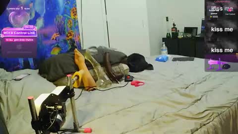 Snapshot of jordanxxx666 chatting on 12/21/25, 04:19 sissyjolicia online show from 12/21/25, 04:19