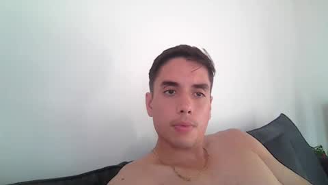 Snapshot of jorge124345 chatting on 07/13/26, 12:24 Babyface online show from 07/13/26, 12:24