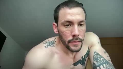 Snapshot of jorgearrp0 chatting on 10/31/25, 04:52 jorgearrp0 online show from 10/31/25, 04:52