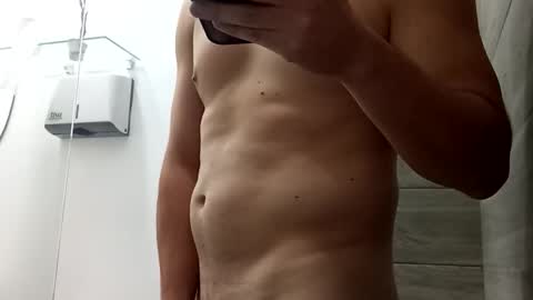 Snapshot of jorgelatino1919 chatting on 01/07/26, 02:47 jorgelatino1919 online show from 01/07/26, 02:47