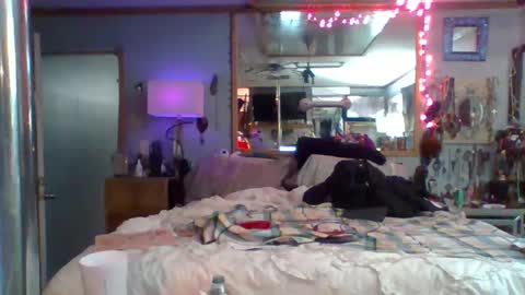 Snapshot of josavaho235836 chatting on 02/19/26, 10:55 Joey Amy online show from 02/19/26, 10:55