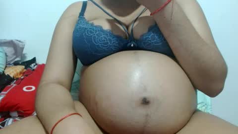 Snapshot of jose_ruiz1 chatting on 02/12/25, 02:35 jose y carolina online show from 02/12/25, 02:35