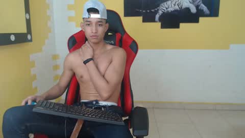 jose_sexycumm online show from 12/22/24, 08:14