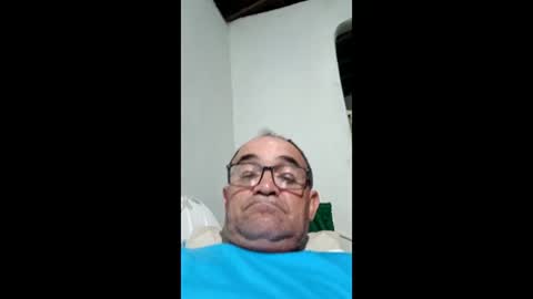 Snapshot of joselindo73 chatting on 05/08/26, 02:50 Vamos goza juntos online show from 05/08/26, 02:50
