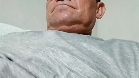 Snapshot of joselindo73 chatting on 05/25/26, 02:28 Vamos goza juntos online show from 05/25/26, 02:28