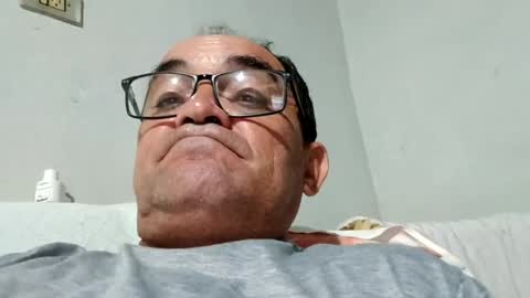 Snapshot of joselindo73 chatting on 06/14/26, 01:14 Vamos goza juntos online show from 06/14/26, 01:14
