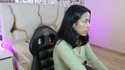 Joselyn  online show from 03/25/26, 12:00