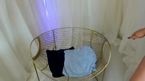 Josette Areces online show from 05/03/26, 01:50