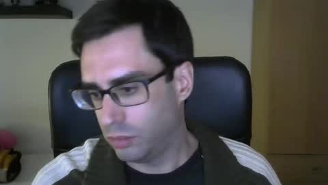 Snapshot of josevd chatting on 12/10/24, 04:17 Jose online show from 12/10/24, 04:17