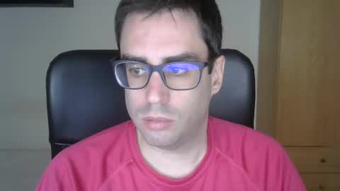 Snapshot of josevd chatting on 11/03/25, 11:44 Jose online show from 11/03/25, 11:44